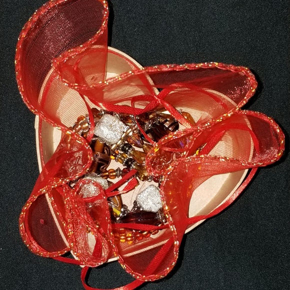 Jewlery - Picture 6 of 8